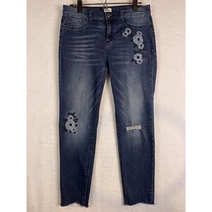 Sneak Peek Women's Size 11 Mid-Rise Raw Hem